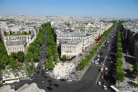 What The View Looks Like From The Top Of The Arc De Triomphe? - French DC5