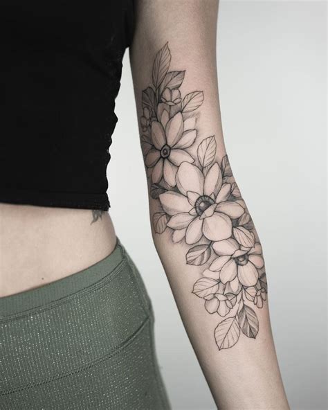 Flowers Cute delicate feminine tattoos. Flowers and florals. Animal tattoo. Draw… | Delicate ...