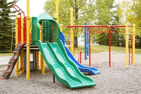 Simple learning: playground obstacle course - The Many Little Joys