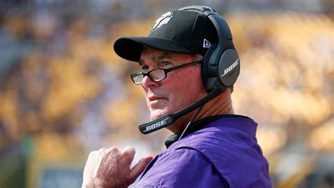 Vikings' Mike Zimmer Attempts to Heal Ties With Everson Griffen