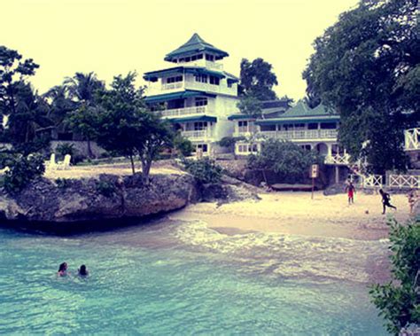 Beach – Sunset Cove Beach Hotel