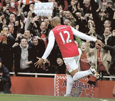 Henry scores winning goal in Arsenal return