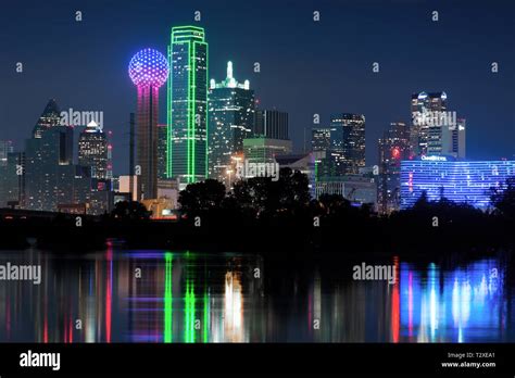 The Dallas Skyline at night Stock Photo - Alamy