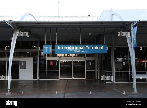 Sydney International Airport Terminal 1 Stock Photo - Alamy