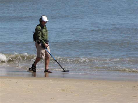 Metal Detectors for Beach Combing