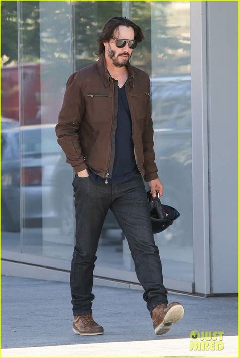 Keanu Reeves Has a New Job: Building Motorcycles! 07.2016 | Men fashion ...