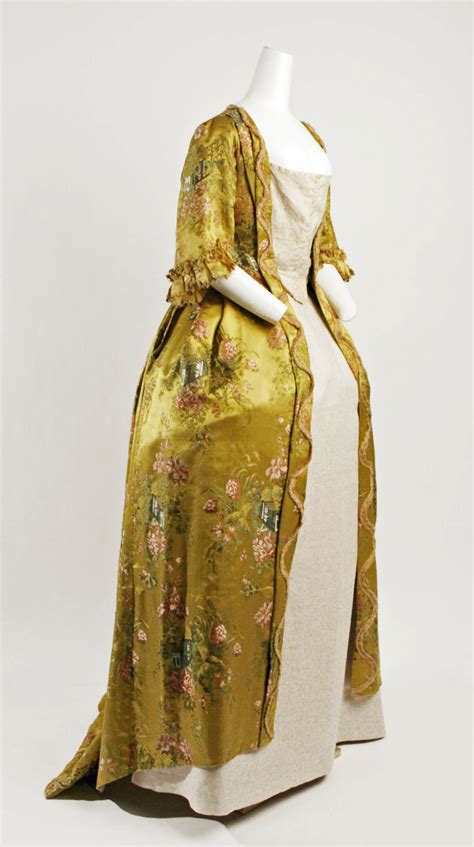 Robe à la Française | French | The Metropolitan Museum of Art