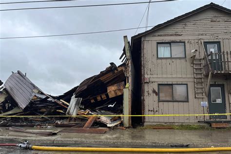 Whipped by storm winds, a fire destroyed a popular Nome restaurant ...