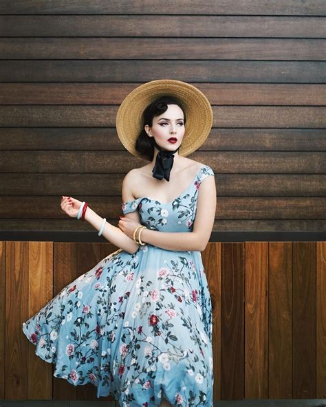 17 stunning women who have perfected vintage style – Artofit