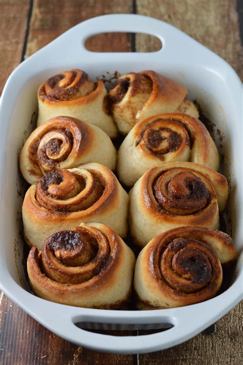 Cinnamon buns - Friday is Cake Night