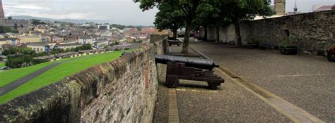 Derry City Walls and Peace Bridge Walk | 10Adventures