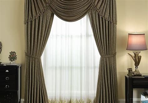 Enhance Your Living Room Décor with Beautiful Curtains: Style and ...