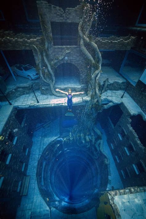 Dubai Opens World’s Deepest Swimming Pool - Do You Have The Heart To Dive In It?