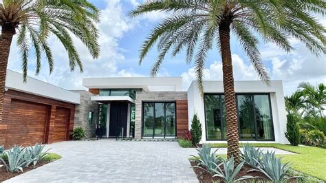 12 Most Popular Florida Home Styles (2023)