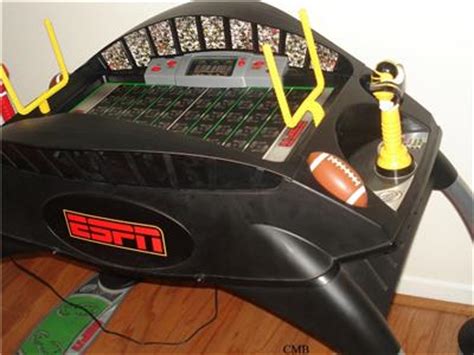 FISHER PRICE ESPN FAST ACTION FOOTBALL ARCADE ELECTRONIC GAME TABLE | eBay