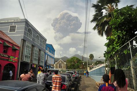 Ash coats Caribbean island of Saint Vincent after volcano eruption ...