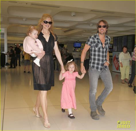 Nicole Kidman Takes Flight With the Family in Sydney: Photo 2634448 ...