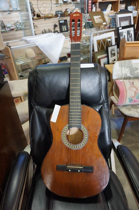 VALLEY ACOUSTIC GUITAR - Big Valley Auction