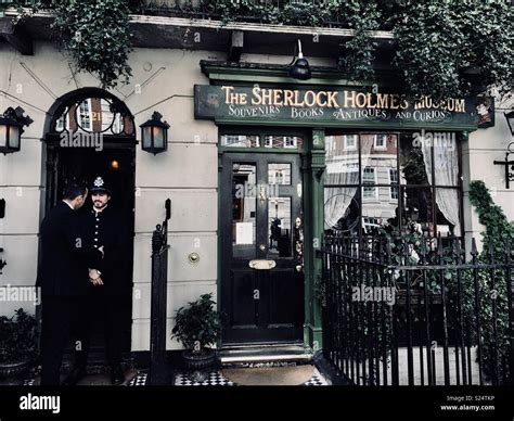 Sherlock Holmes museum in London Stock Photo - Alamy