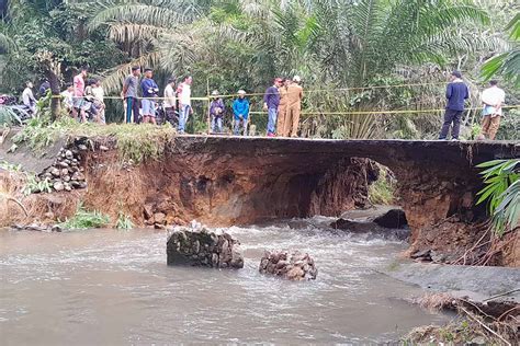 Jalan Rusak Akibat Banjir, Dinas PUPR Gerak Cepat