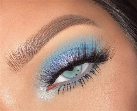 Blue Moon Eyeshadow Palette | Eyeshadow makeup, Artistry makeup, Colorful eye makeup