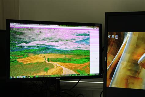 [Troubleshooting] Is my monitor broken, or my graphics card? (Photo inside) : r/buildapc