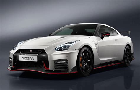 2017 Nissan GT-R Nismo unveiled | PerformanceDrive