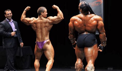 Natural Bodybuilding vs Steroids - Which Is Better?