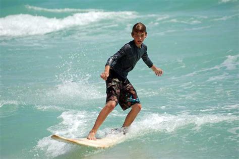 Best Surfing Locations in Costa Rica - Adventure Vacations