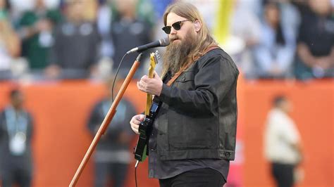 2023 Super Bowl: Chris Stapleton performs national anthem, Babyface ...