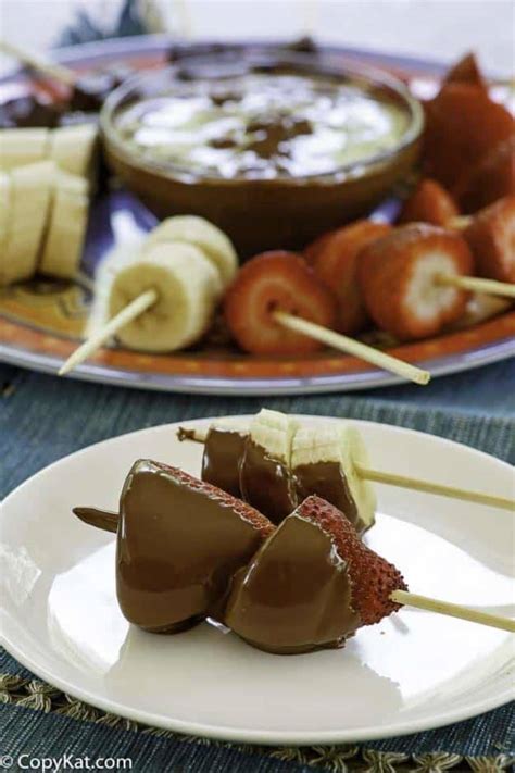 melting pot turtle chocolate fondue recipe - Hanna Evers