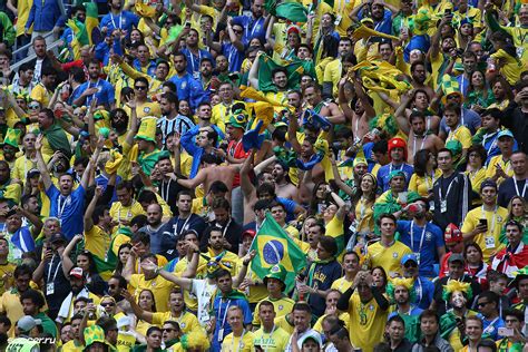 File:Brazil fans Russia 2018.jpg - Wikimedia Commons