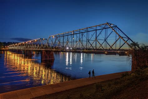 Walnut-Street-Bridge – Steve Miller Photography