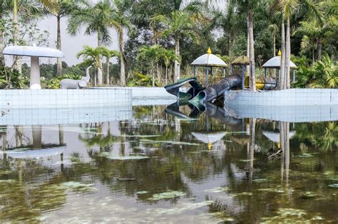 Creepy Abandoned Water Park in Vietnam – Rottenplaces Around the World