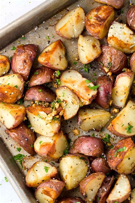 Garlic Roasted Potatoes with Rosemary | Jessica Gavin