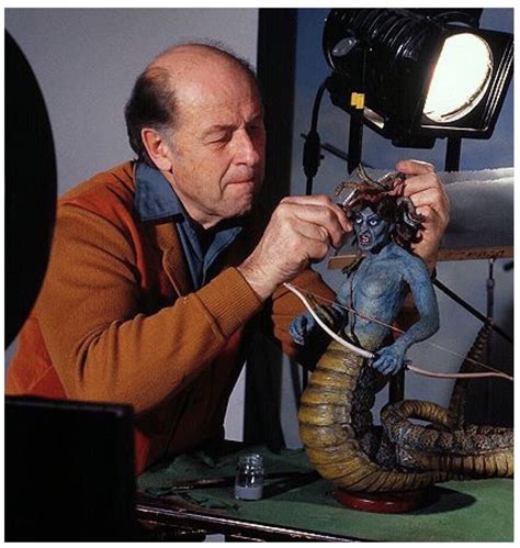 The great Ray Harryhausen brings Medusa to life for Clash of the Titans ...