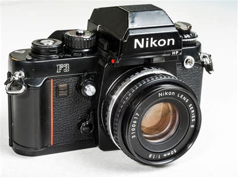 10 Cool Classic Film Cameras | Vintage film camera, Film cameras ...