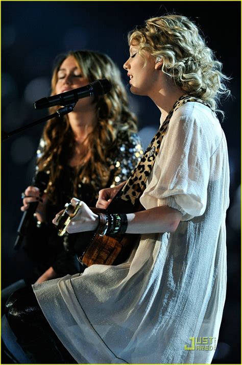 Full Sized Photo of miley cyrus taylor swift fifteen grammy show 15 ...