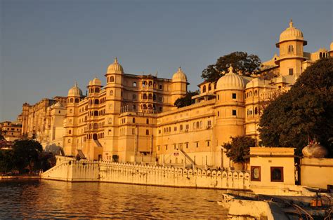 Udaipur-Rajasthan-Wallpapers - Tourist places in India wallpapers and Images HD pictures