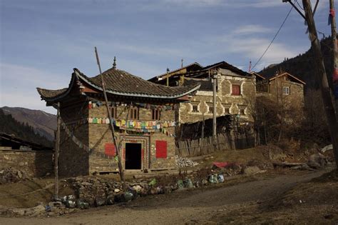 Tibetan house, Amdo | Tibet, Asian architecture, Tibetan