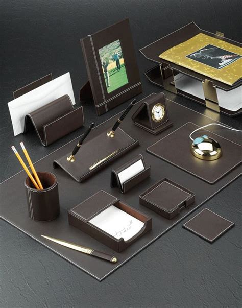 4 must have executive desk accessories for organizing – Designalls ...