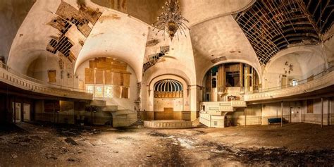 The abandoned Clayborn Temple in Memphis, TN. | Abandoned places, Abandoned, Abandoned churches