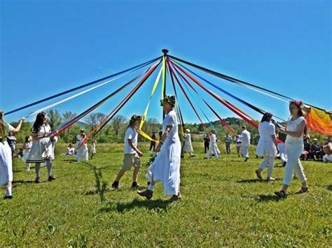 Maypole Dance | Blind Pig and The Acorn