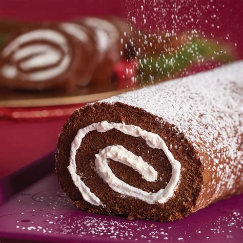 Chocolate Holiday Swiss Roll Recipe Easy Baking Recipes, Homemade ...