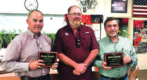 Schulenburg ISD Welcomes New Board Members, Thanks Outgoing Trustees | The Fayette County Record