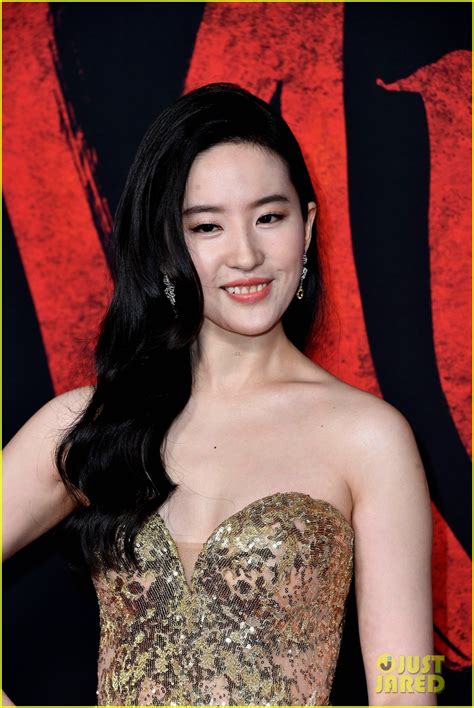 Mulan's Yifei Liu Looks Like a True Disney Princess at L.A. Premiere ...