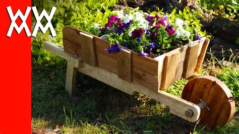 How to make a Wood Pallet Planter? - 42 DIY Ideas - Patterns Hub