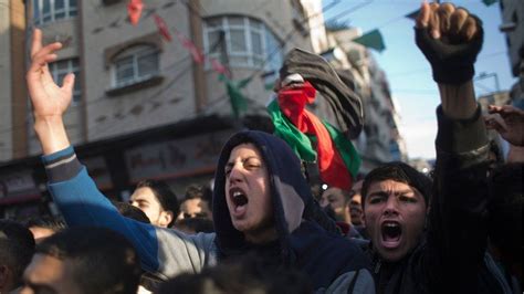 Angry protests in Gaza over crippling power shortages - BBC News