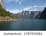 Mountain and Icy fjord landscape image - Free stock photo - Public Domain photo - CC0 Images