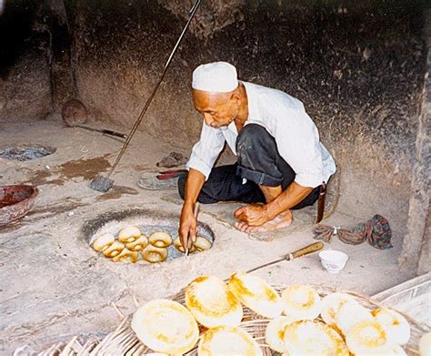 A Taste Of the Regions of China: 新疆馕 Xinjiang Naan Bread